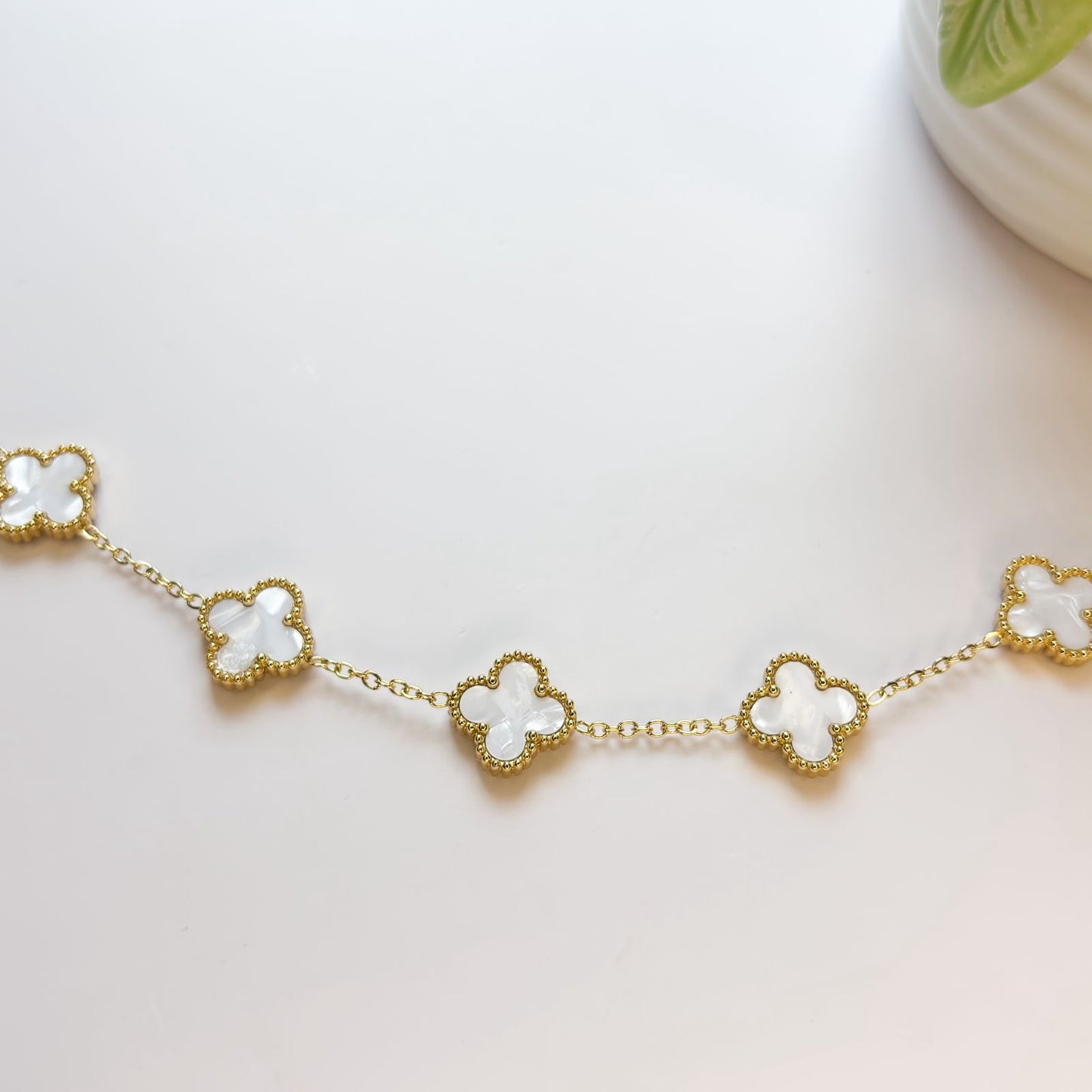 Clover Bracelet - White