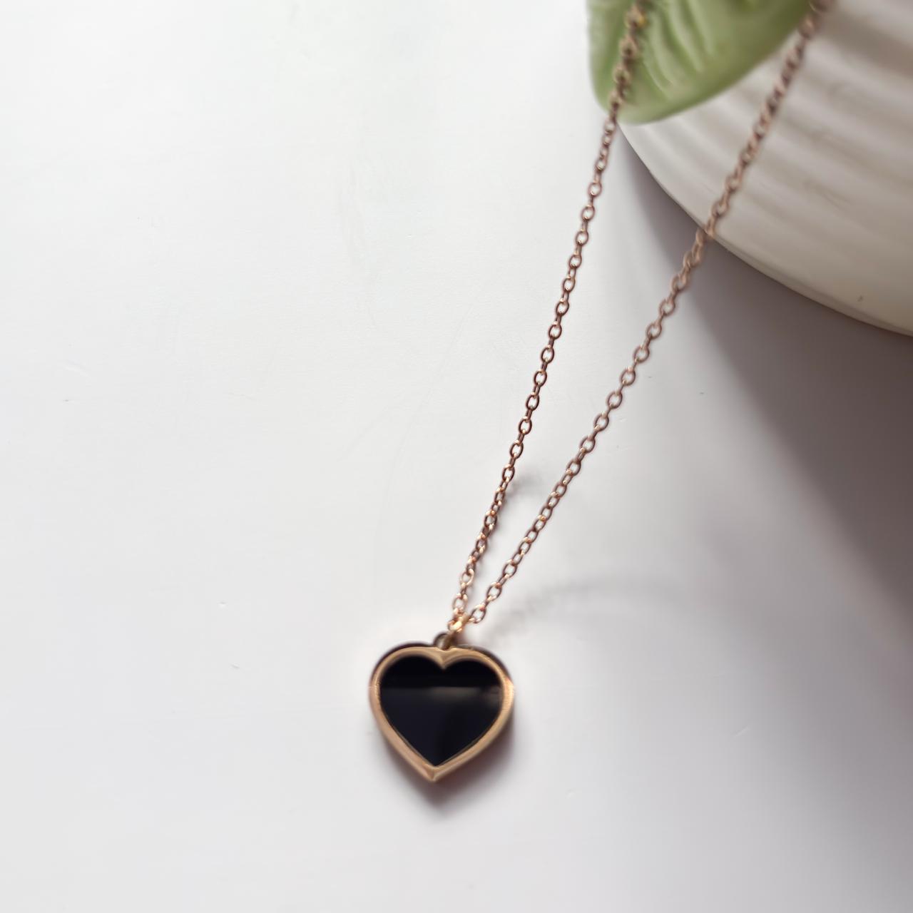 Dual-Sided Heart Pendant Necklace – Rose Gold