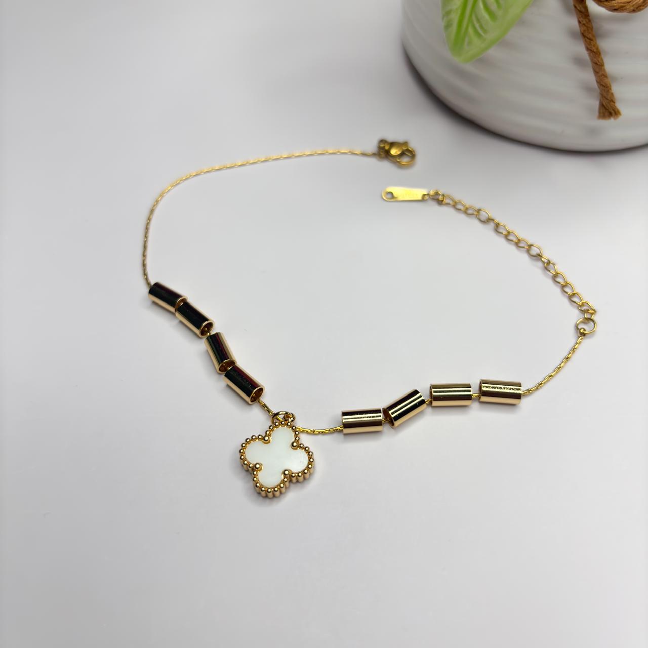 Dual-Sided Black & White Clover Bracelet