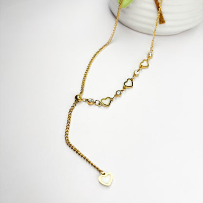 Sparkling Heartlyn Necklace Model-2