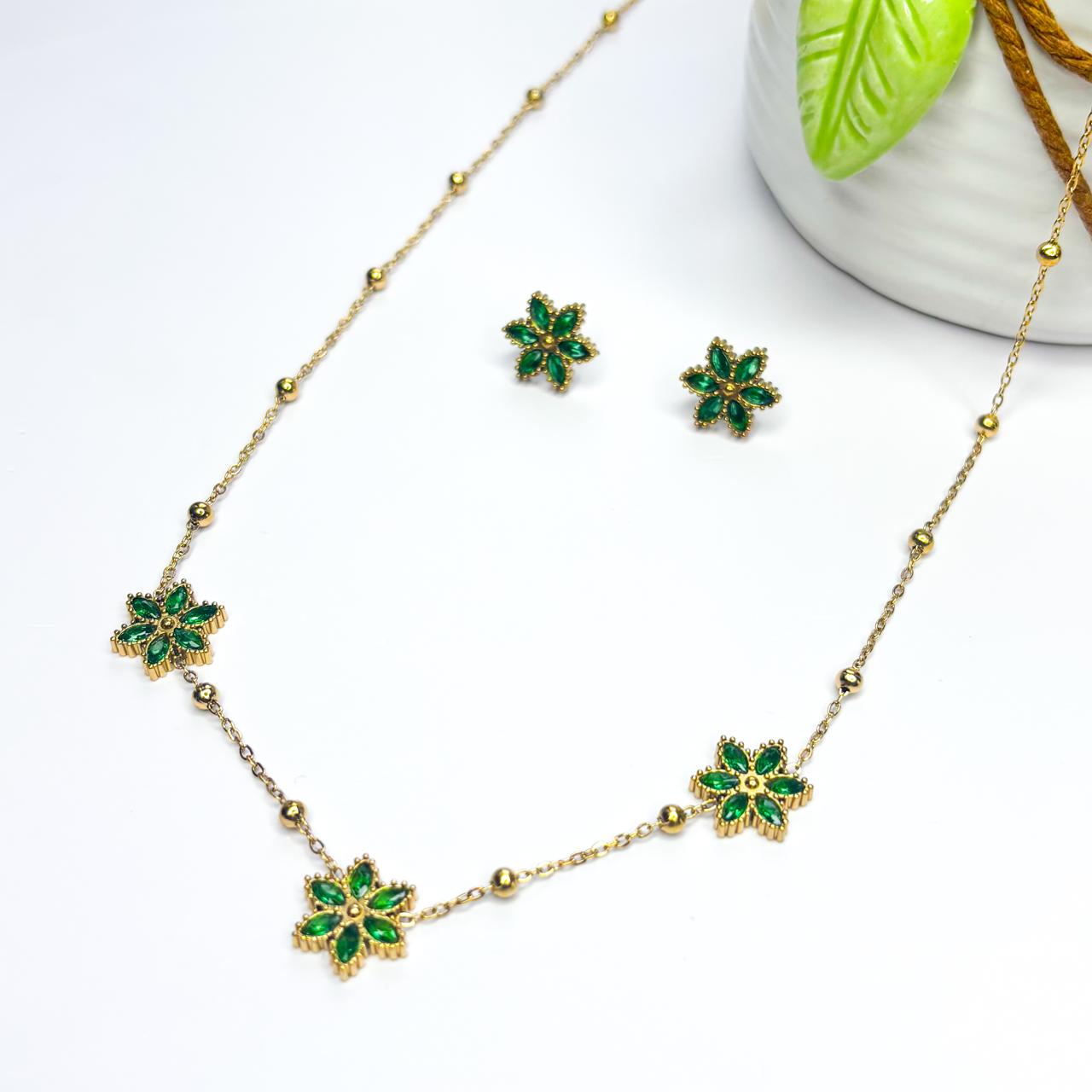 Green Flower Necklace Set