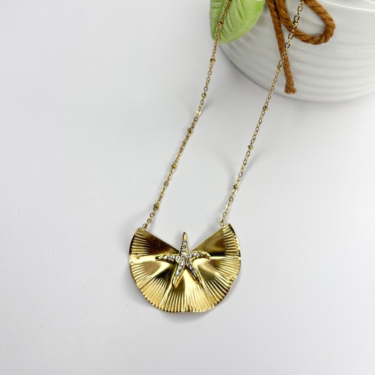 Seaside Shell & Star Necklace