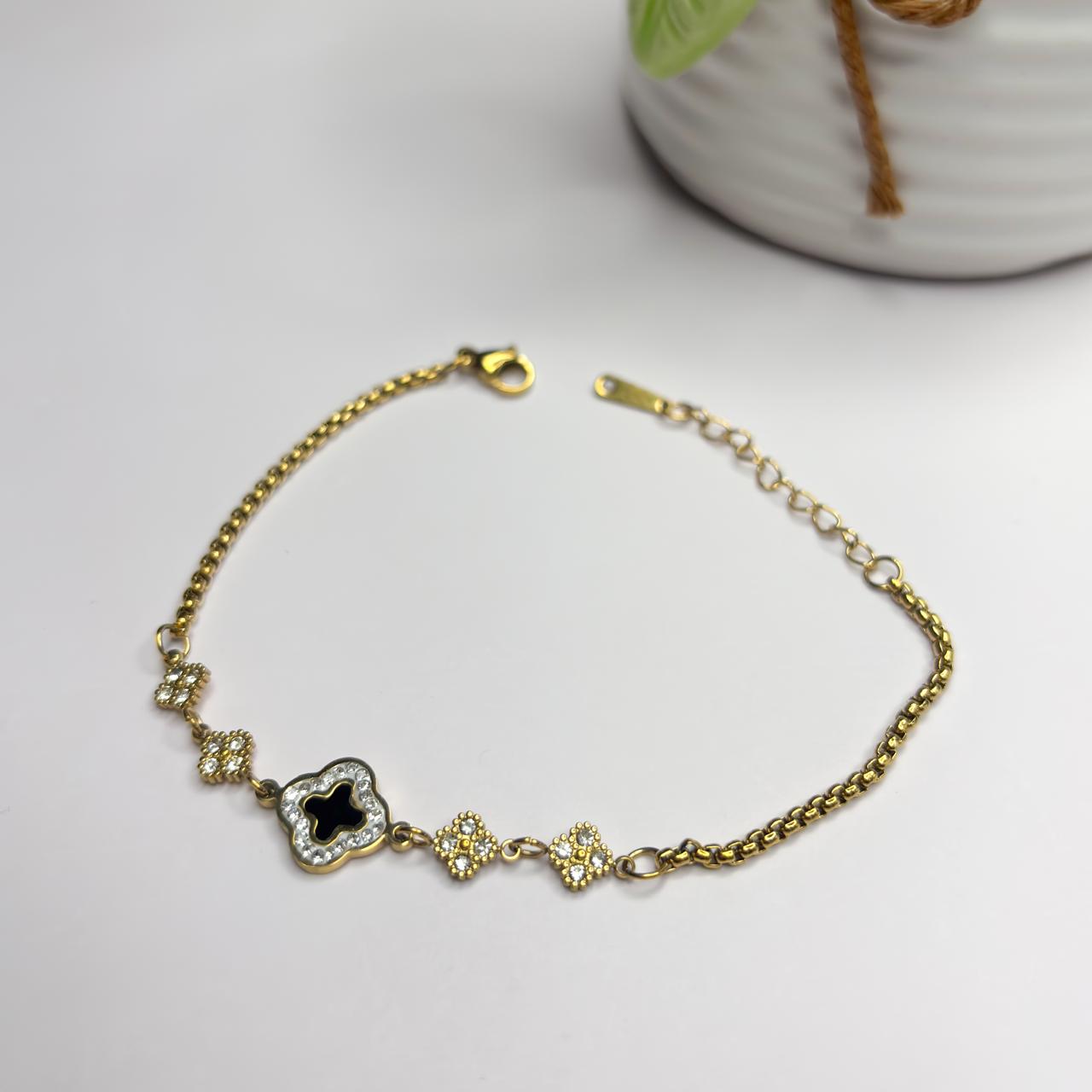 Luxe Clover Charm Bracelet