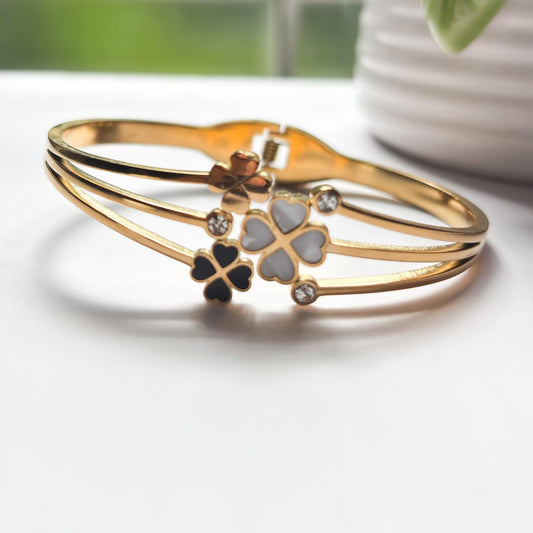 Trio Heart Bloom Bangle Bracelet