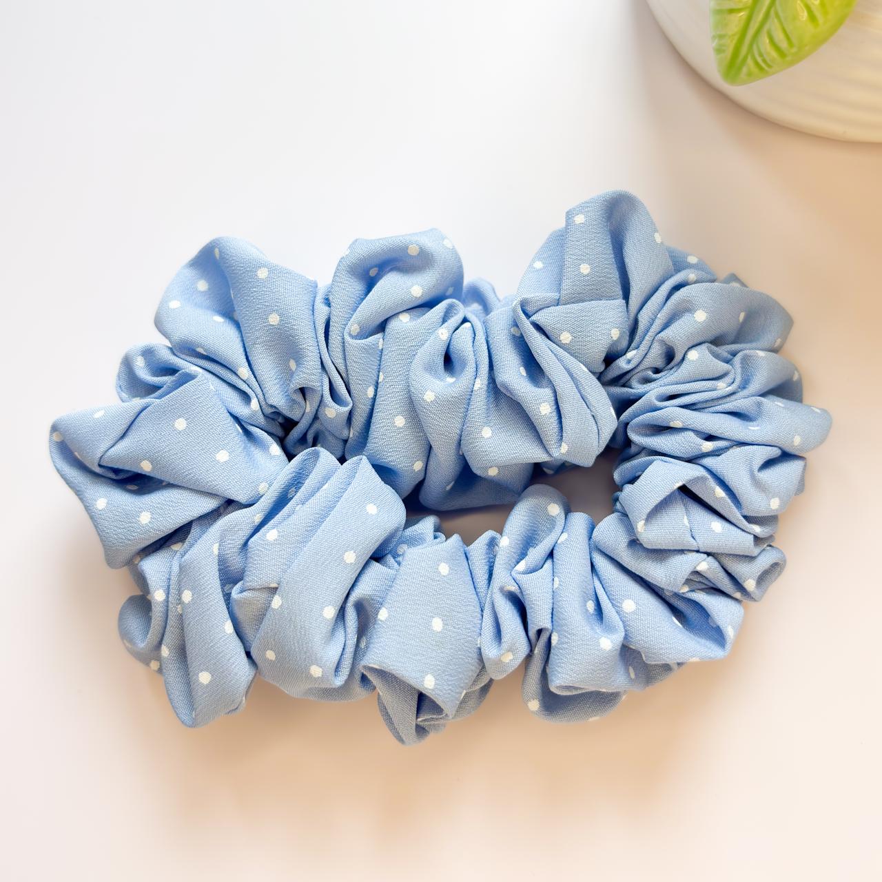 Scrunchie - Polka dotted Oversized