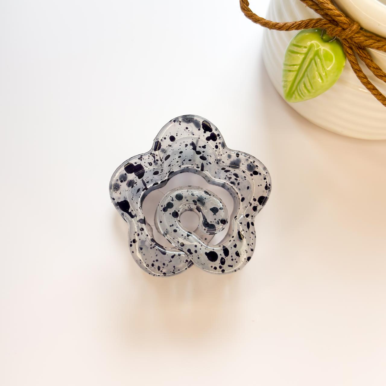 Flower Hair Claw - Freckled