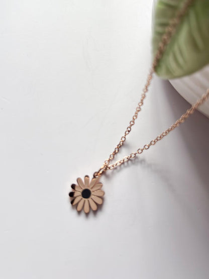 Dual-Sided Flower Pendant Necklace – Rose Gold