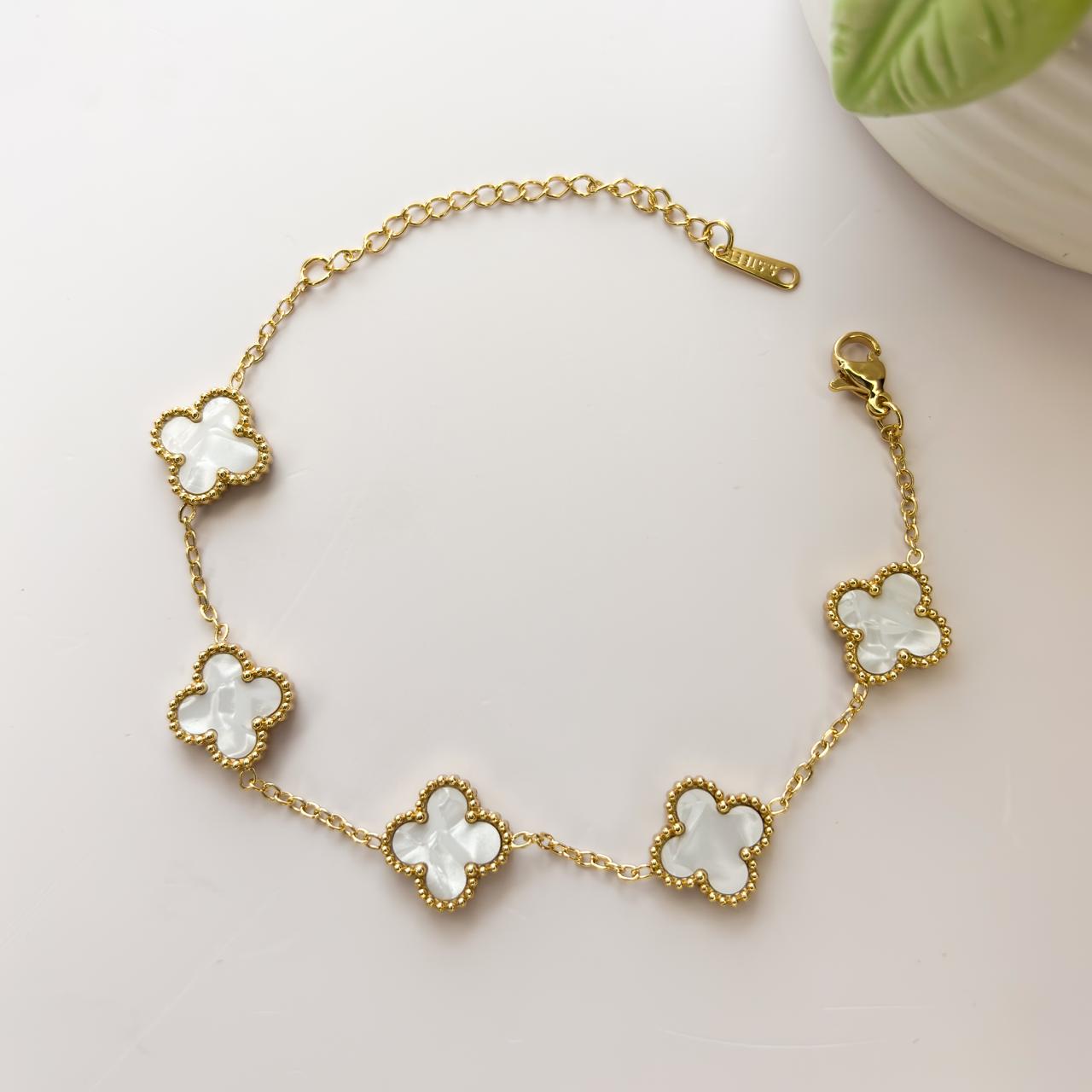 Clover Bracelet - White