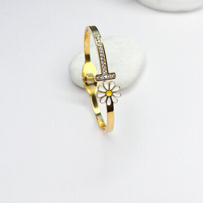 Daisy Selene Bangle Bracelet