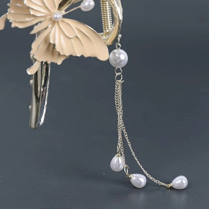 Classy Golden Butterfly Claw Clip