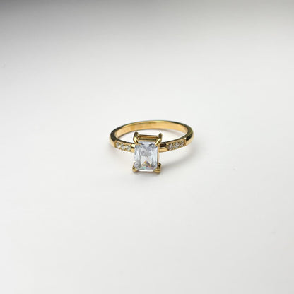 Aurora Solitaire Ring