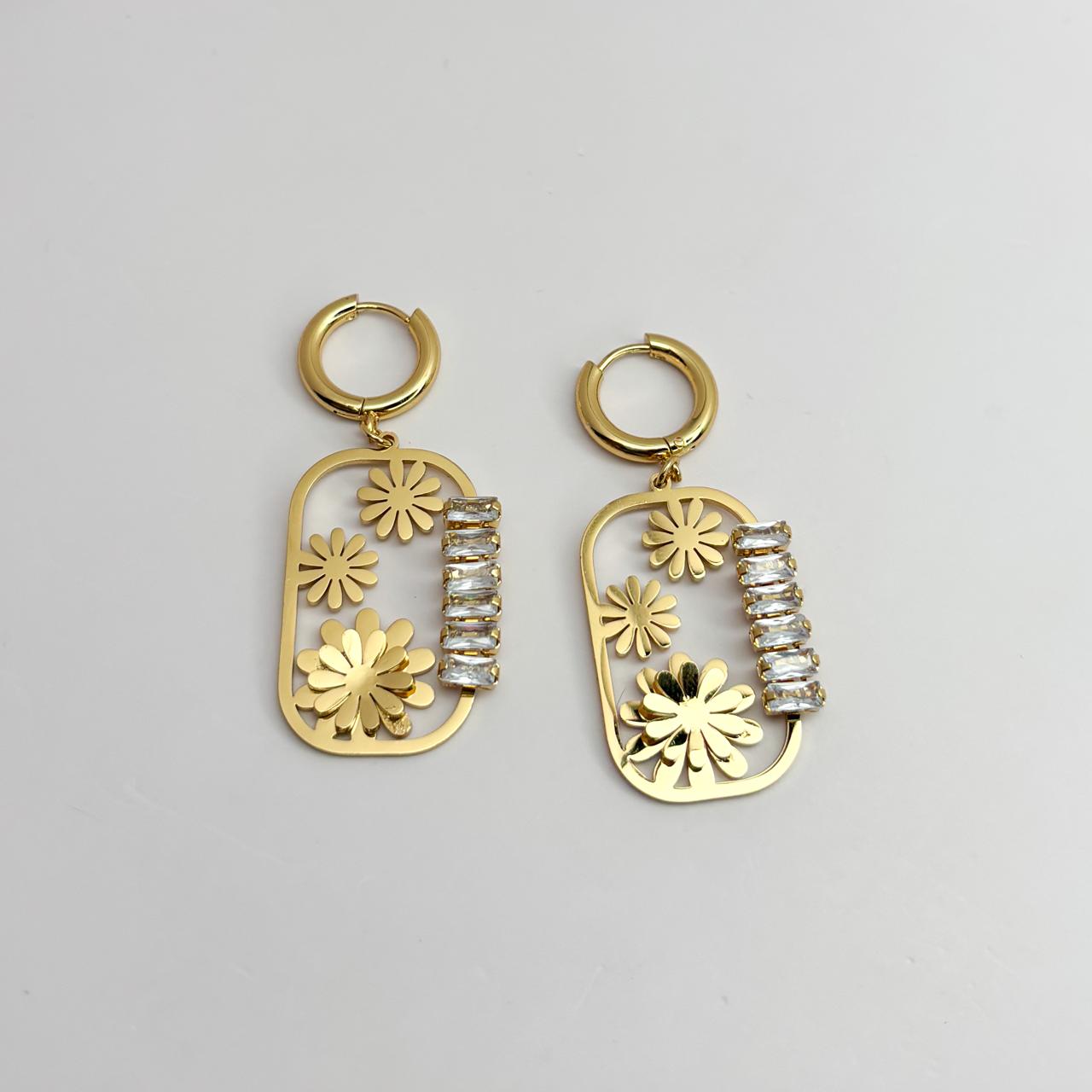 Blooming Daisy Statement Earring